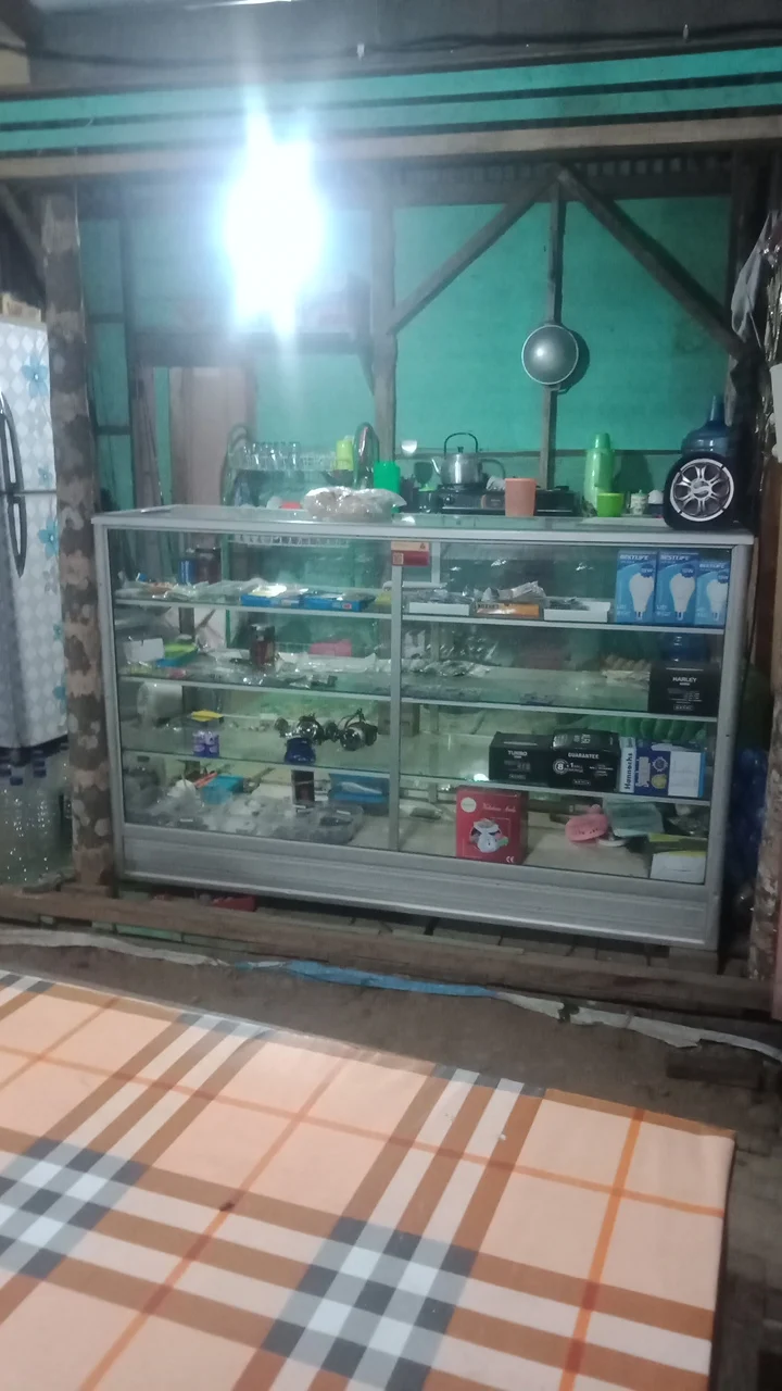 Kedai pancing dan umpan