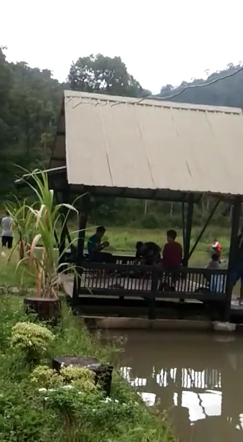 Kolam Pancing Keluarga (Padang Strike Fishing)