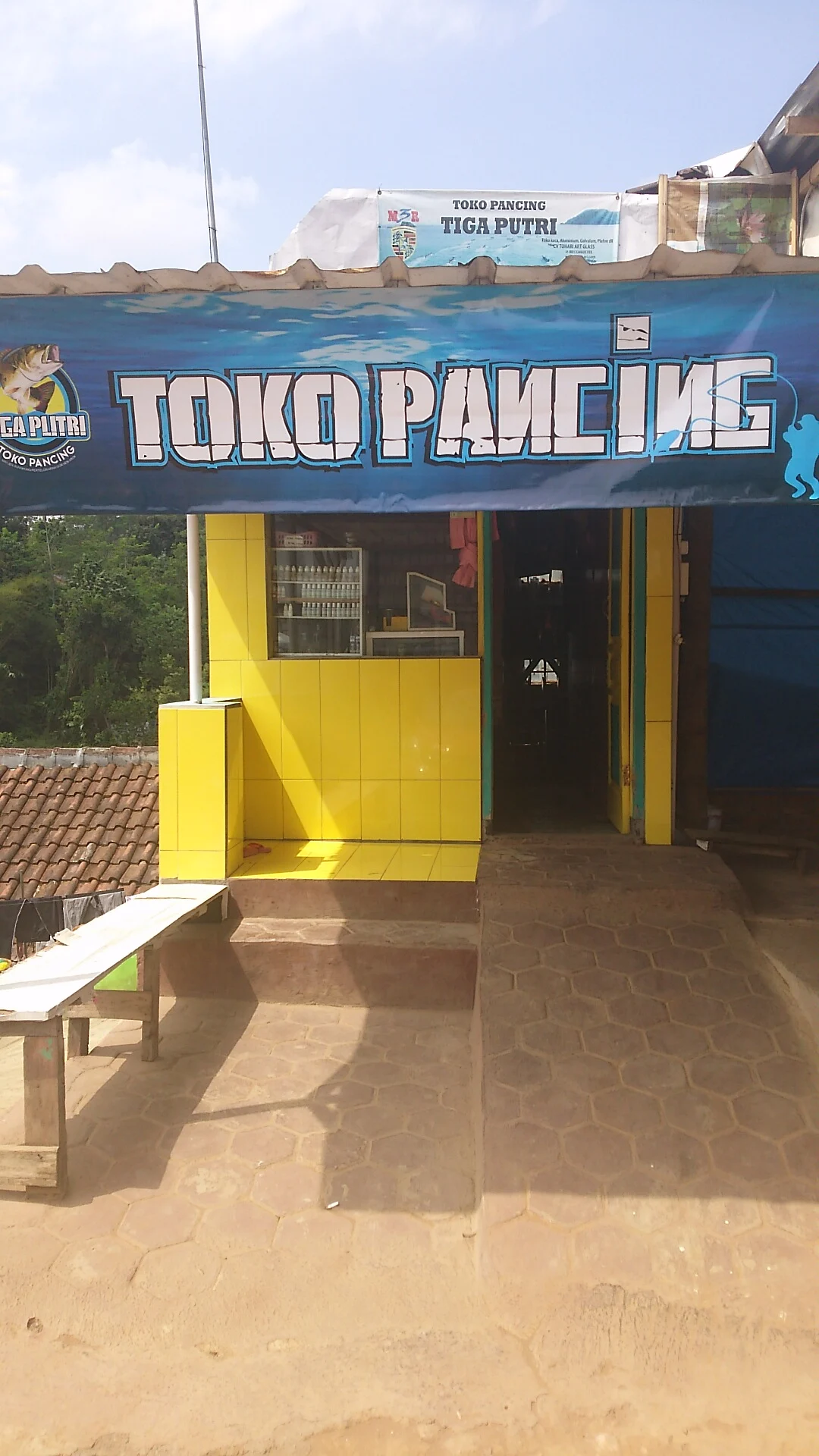 Toko Pancing Tiga Putri