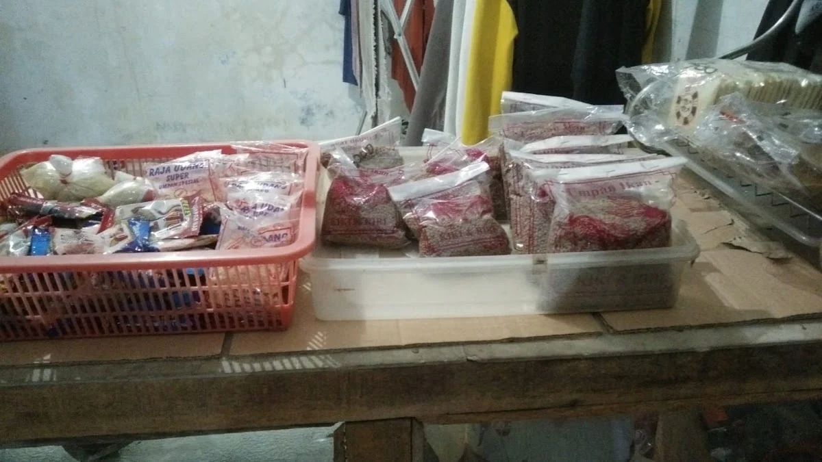 TOKO PERLENGKAPAN TANI & PANCING SEDERHANA PAK HERMAN - 3